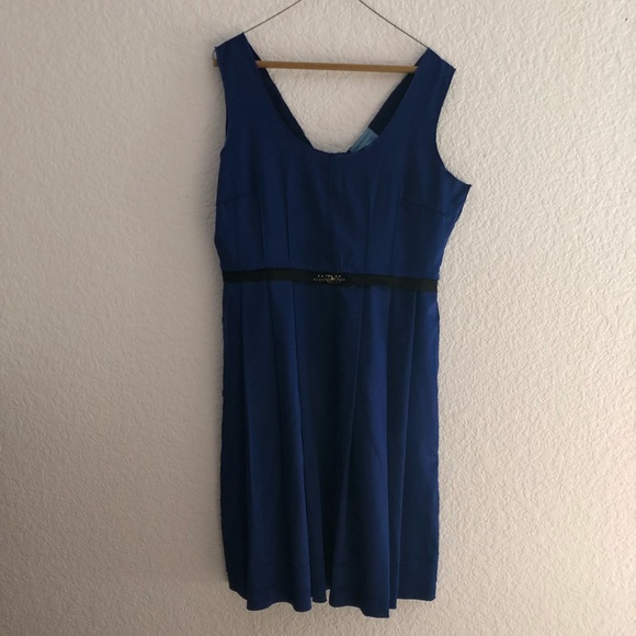 Vera Wang Satin Dress - Picture 3 of 7